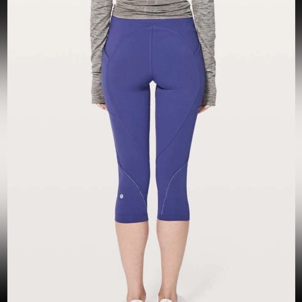 Lululemon Lead The Pack Crop 23” Leggings Purple Sz 6 Athleisure Yoga‎ Workout